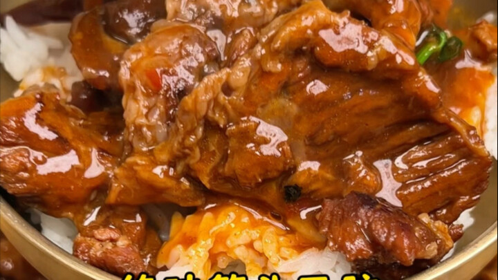 【نكهة لا تُنسى: لحم الرأس والمخ】