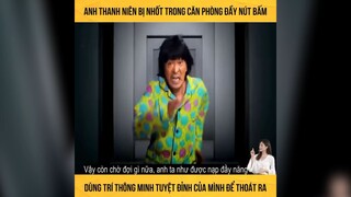 anh chàng bị nhốt trong căn phòng toàn là nút bấm