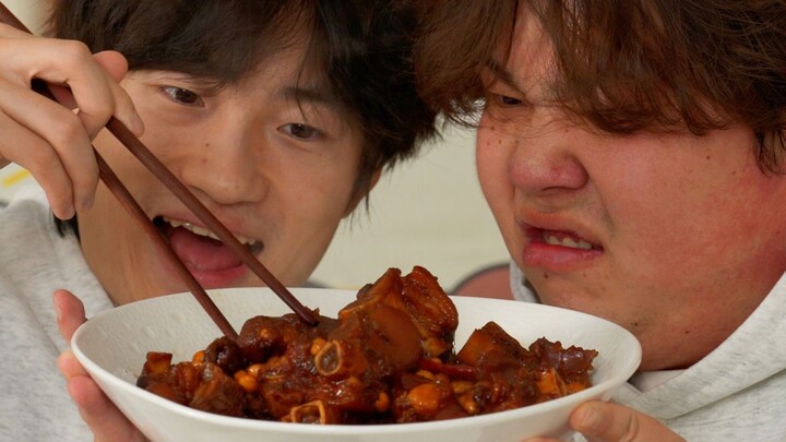 Mau menggaruk uang nih!