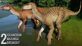 Jurassic World Evolution - 2 Iguanodon & 2 Majungasaurus Breakout & Fight! (1080p 60FPS)