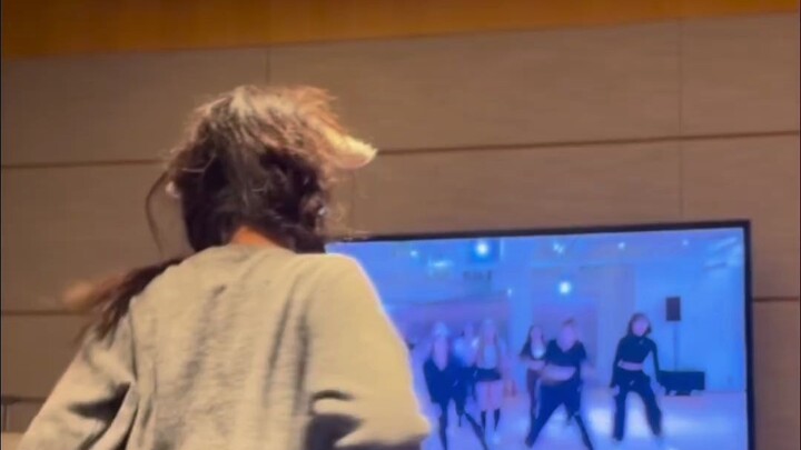 Retired girl group makes a comeback! I hope Ms. Yang Chaoyue can teach me how to dance—she’s really 