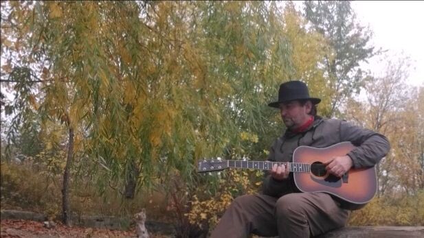 Mario Tomic - Lonely Distance Traveler