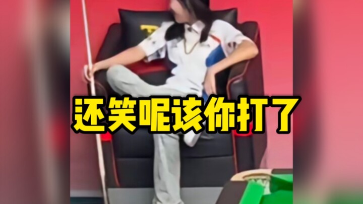 Emperor Zihan truly lives up to her name—you never know which bag she’s about to dive into. The comm
