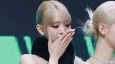 (G)I-DLE 221126 Minnie saat Xiaojuan menyampaikan pidatonya