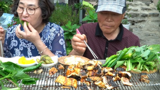 _281_ ÔNG NHÀ BẤT NGỜ NƯỚNG LƯƠN NƯỚC NGỌT PHẾT GIA VỊ CHO TUI ĂN.