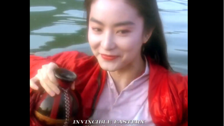 Time cannot dim a beauty: Lin Qingxia turns 69—every glance and smile is a breathtaking sight. No wo