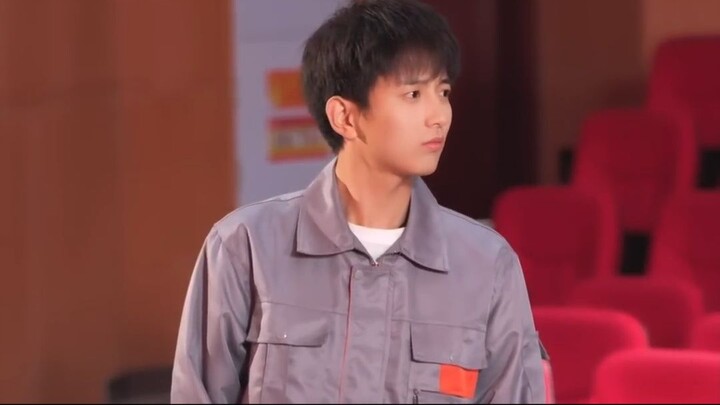 [พากย์ไทย] หนุ่มตายแล้วฟื้นเปิดระบบพลังศิลปินโลก! ใช้เสียงร้องสุดเทพ จนขึ้นเป็นดีว่าของเมือง