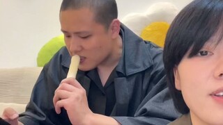 阿伟睡着了