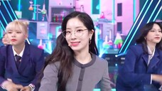 Sự cám dỗ ngọt ngào! Sân khấu mặc chuyên nghiệp! TWICE《NHÀ KHOA HỌC》