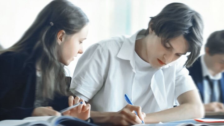 When an insecure girl meets the aloof, top student who’s isolated the whole class… turns out he’s ju