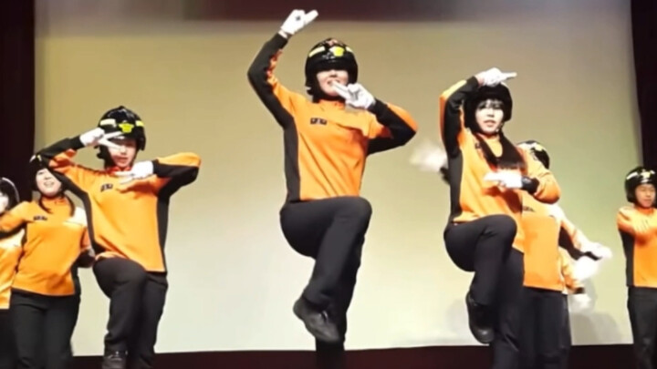 团建跳个舞而已，怎么还有C位舞台直拍啊！——海妖的呼唤消防组长金贤娥bar bar bar