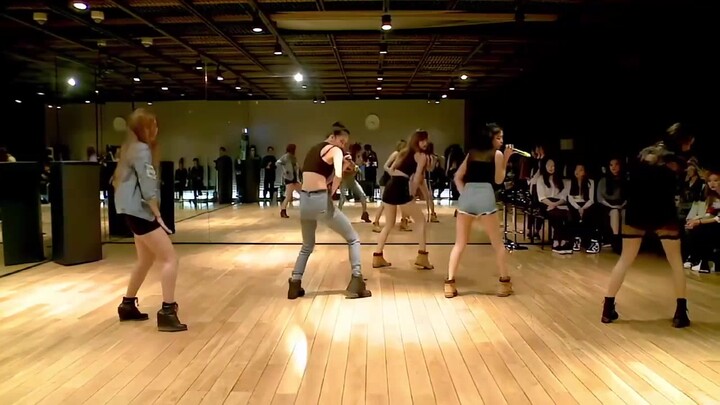 รู้สึกว่าโรสสมัยเป็นเด็กฝึกหัดมีออร่าความเป็นดาราเต็มเปี่ยมเลย