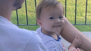 我不小心让宝宝磕到桌角后他的反应...