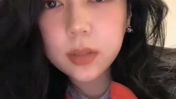 ความคิดเห็นที่เฉียบคมของ Yajie: Lisa ได้รับความนิยมในต่างประเทศ