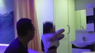 How to deal with women who sell silver?