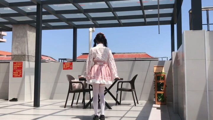Finally, at twenty, I danced to the god’s “go with the flow”!!