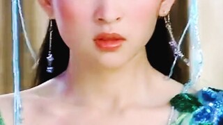 做妹妹的太难了，一半的姐夫都得靠她助攻，别人在生离死别就她专注吃瓜