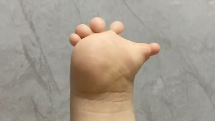 ไม่มีแม้แต่เส้นเอ็นเดียว โอ๊ยยย หรือว่าต้องลดน้ำหนักแล้วนะ
