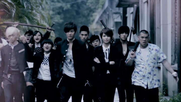 Kể từ đó… chẳng còn bộ phim học đường nào mà cả dàn nữ chính đều biết đánh nhau nữa.