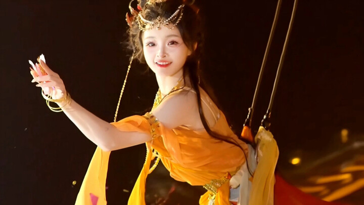 “Who’s stubbornly holding their ground in the cold wind? Da Qiao is calling for battle!”