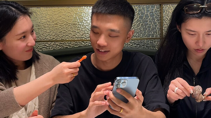 Anh cứ nói anh yêu em nhưng anh thậm chí còn không biết em không ăn gì