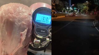 Một người phụ nữ nhặt được một miếng thịt lợn lớn trên đường, thấy không bắt được, nụ cười của bà ta