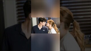 Episode ciuman Suspicious Partner🤤