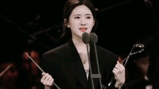 “ช่วงเวลาที่เธอคำนับด้วยดวงตาที่ยิ้มแย้ม ฉันรู้ว่าฉันไม่เคยรักคนผิด” ในวันนั้นวันที่ 20.1.11 ลูกสาวข