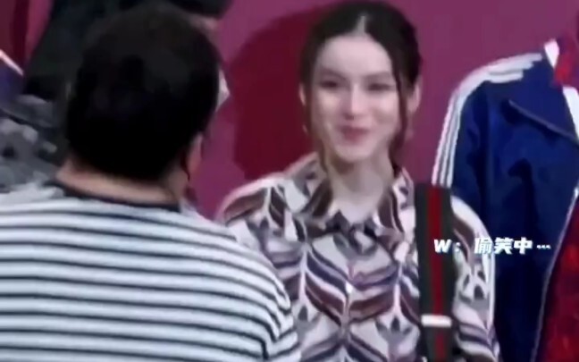 Saya juga tidak ingin bersujud, tetapi manajer memimpin dalam kowtow, Tai Tian! ! !