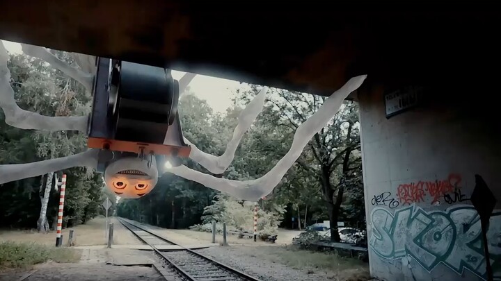 Thomas the Tank Engine has turned into a monster—so scary! A fantasy film.