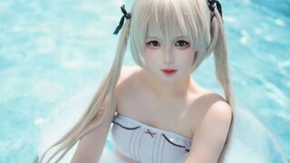 泳装，但是妹妹