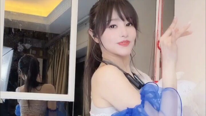 Ai bảo chỉ trong gương mới đẹp?