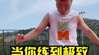当你把一个技能修炼到极致：滚球过人