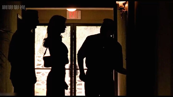 เจ้าของห้องใจดำพาคู่รักมาดูห้อง แต่ไม่คาดคิดว่าทั้งห้องจะเต็มไปด้วยคราบเลือด