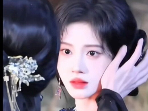 ฉันพูดได้ไหม? จวีจิ้งอีมองเฉินตูลิงด้วยสายตาที่ลึกซึ้งยิ่งกว่ามองพระเอกอีกนะ! ถ้าพวกคุณยังทำแบบนี้ ฉ
