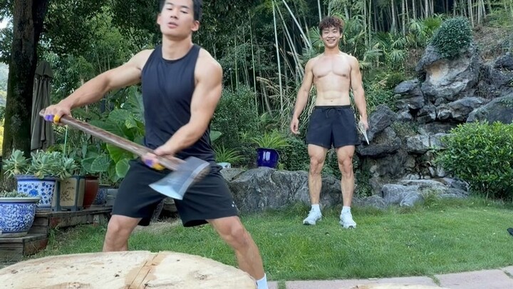The heavy sword has no edge; great skill appears unsophisticated.