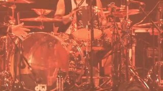 Lagunya jadi keinget masa kecil pas baru balik ngaji sore