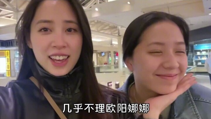 “Thánh bắt chước” Âu Dương Đệ Đệ – mẹ mang thai 7 lần sinh ba con gái, bị tranh cãi vì đặt tên “Đệ Đ