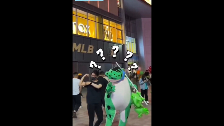 Keelokanmu tak dapat kucapai.