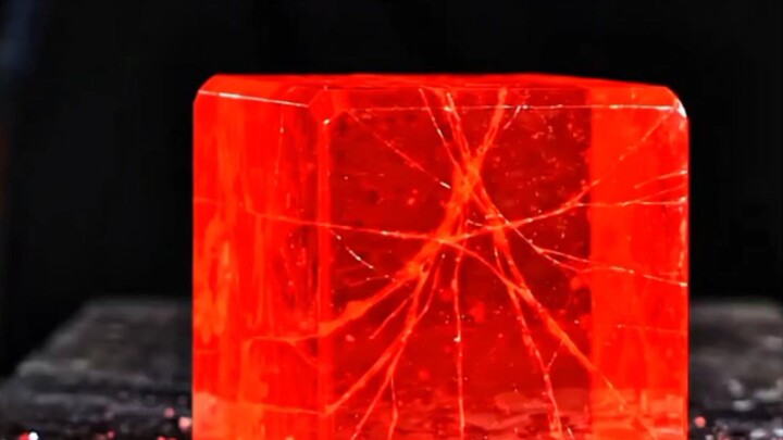 100吨液压机暴击熔岩红宝石！第4秒爆碎爽飞了！💥🔥