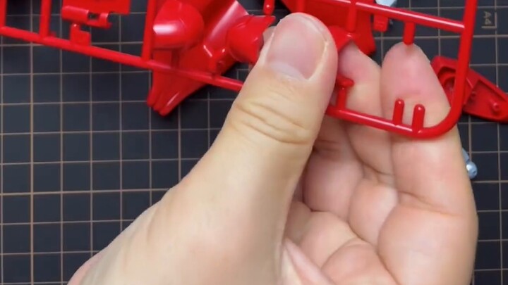 ลงสี SD Knight Gundam ด้วยมือด้วยฟองน้ำแต่งหน้า