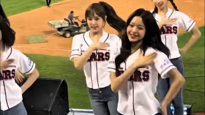 181006 IZONE จางวอนยอง_แสดงเพลง PICK ME ในงานกีฬาเบสบอล KBO ของเกาหลี