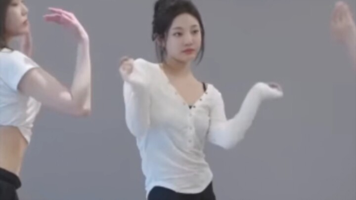 Who wouldn't love Ningning, who is always so diligent and hardworking?