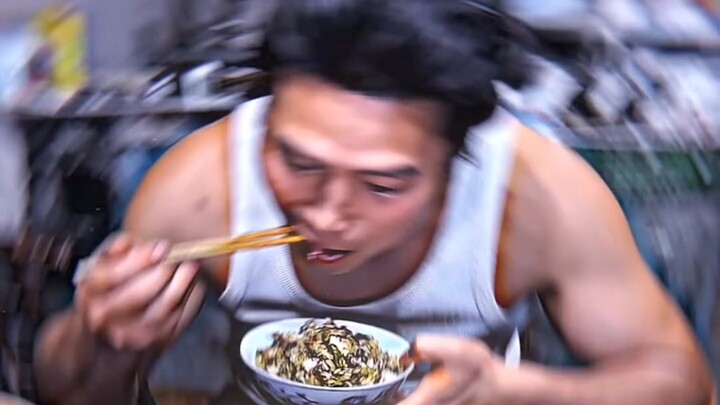 Baru disebut makanan pokok kalau sudah dipegang di tangan!