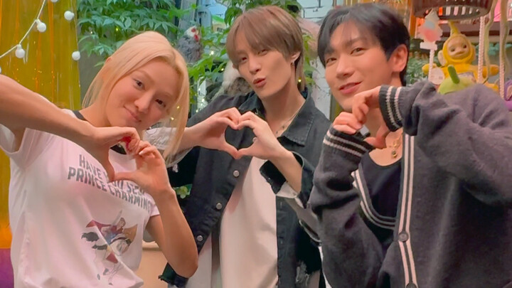 Hyoyeon senior, tolong traktir aku makan!