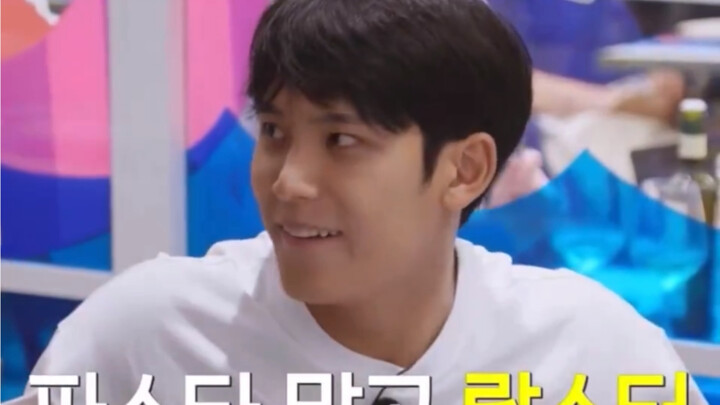 Hoshi: Even though I don’t understand it! I know we’re superstars!