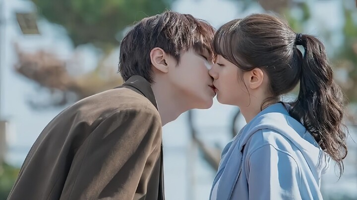 Kiss Scene Paling Brutal 🥵🔥