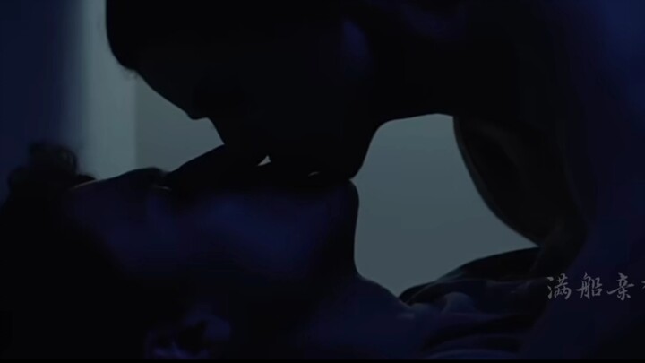 【欧美高颜值吻戏】轨道太空吻戏|船吻|第一次|kiss