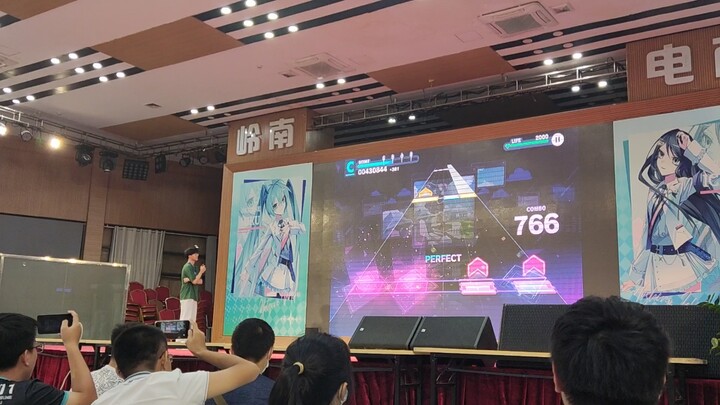 广州烤o决赛第二首初音未来的激唱append难度35（有洞洞五激情解说）