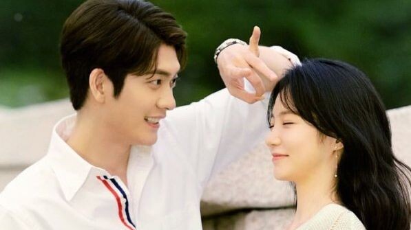 The Effect of a Finger Flick on a Breakup (MOVIE)